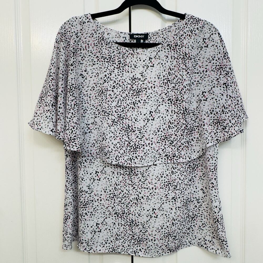 DKNY Woman’s Blouse Pink‎ Green White Size Medium Short Sleeve Top Layered